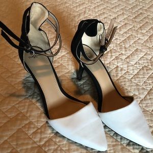 Zara Black & White Heels- Comfy Cute!